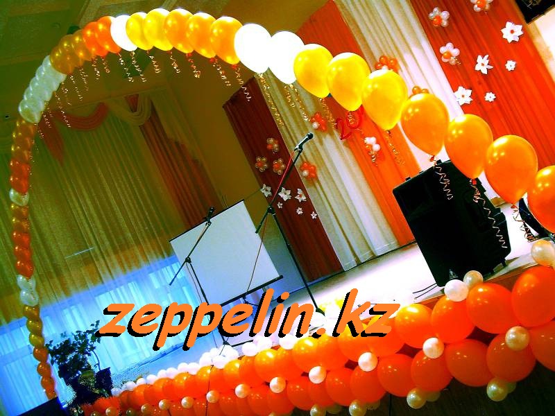 оформление воздушными шарами в школе