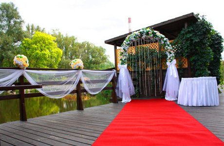 красная дорожка на свадьбу