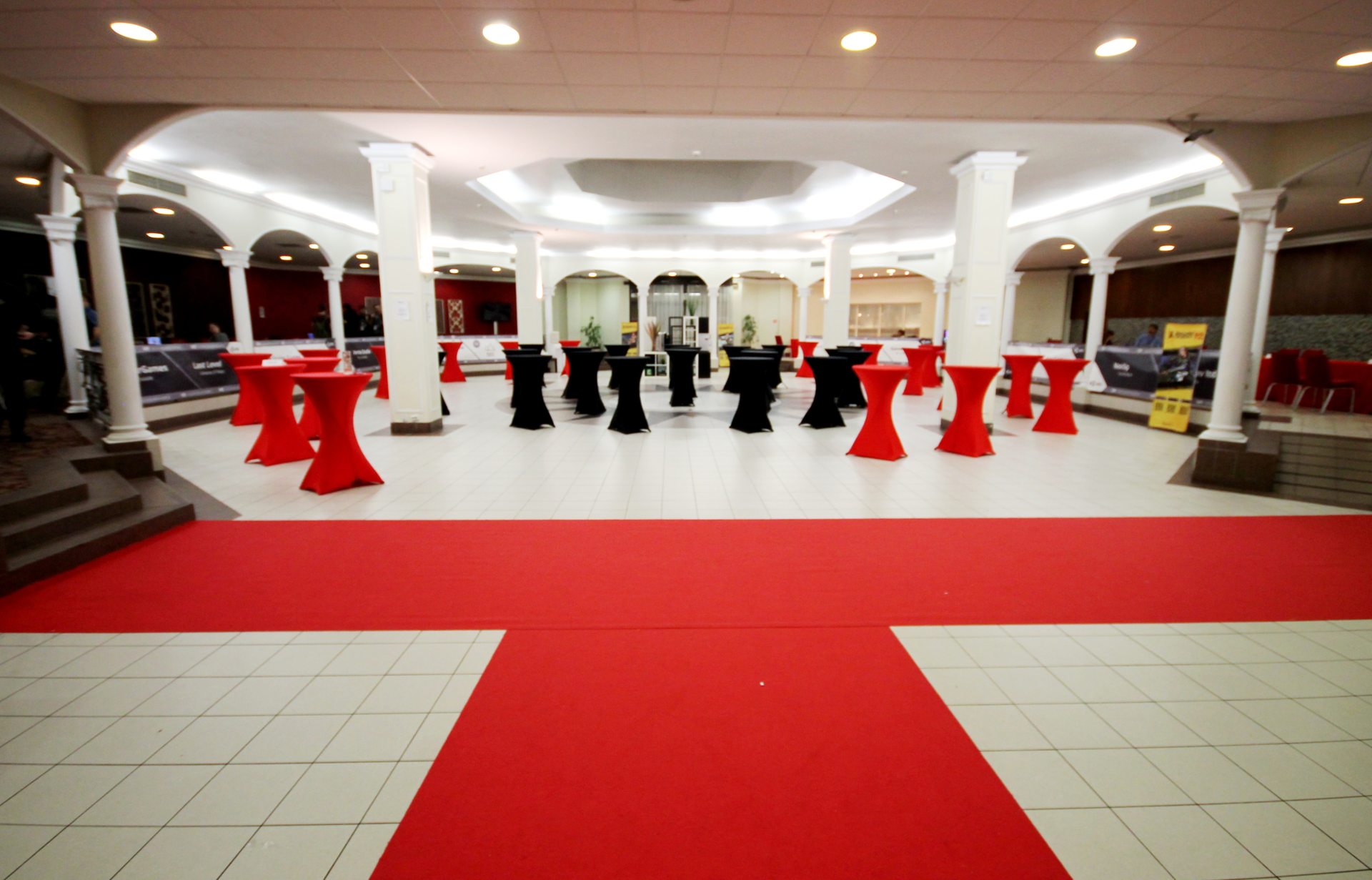 красная дорожка аренда в Алматы